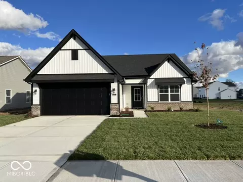 8302 Juniper Ln, Pendleton, IN 46064