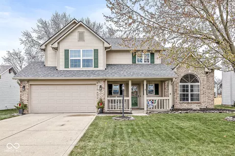 12977 Dellinger Dr, Fishers, IN 46038