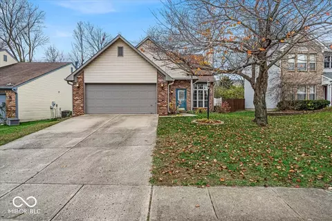 738 Charter Woods Dr, Indianapolis, IN 46224