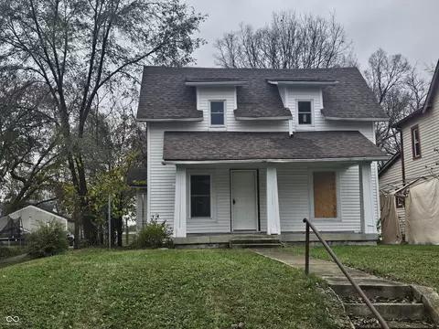 2702 Boulevard Pl, Indianapolis, IN 46208