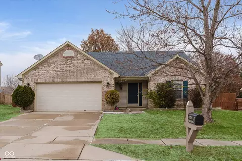 10234 Buell Dr, Avon, IN 46123