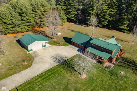 9695 S Houston Rd, Freetown, IN 47235