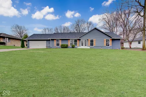 923 Leisure Ln, Greenwood, IN 46142
