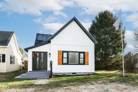 1417 S 24th St, Elwood, IN 46036