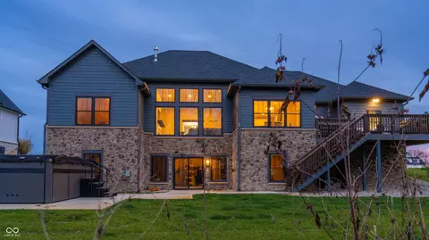 1372 N Stoney Brk, Greenfield, IN 46140