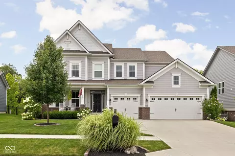 5925 Weldra Dr, Zionsville, IN 46077