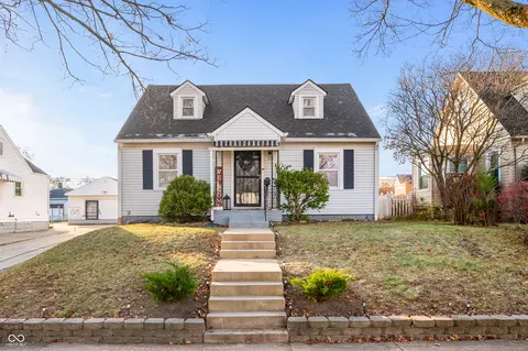 315 W 37th St, Anderson, IN 46013