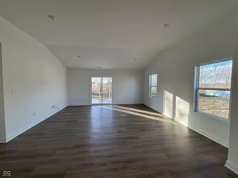 8181 Bearberry Ln, Pendleton, IN 46064 photo 3