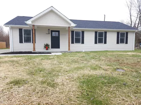 302 W Walnut St, Crothersville, IN 47229