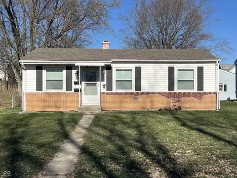 816 W Broadway St, Alexandria, IN 46001