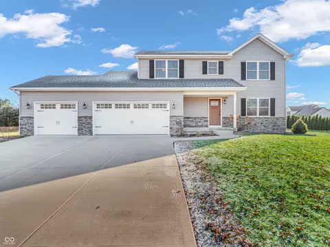 548 S Golf Blvd, Crawfordsville, IN 47933