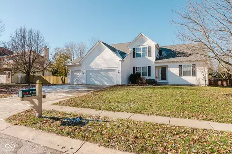 14730 Deerwood Dr, Carmel, IN 46033