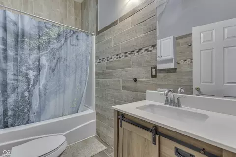 846 Eugene St, Indianapolis, IN 46208 photo 9