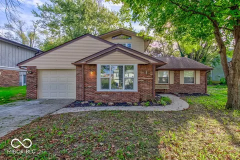 4533 Peachwood Ct, Indianapolis, IN 46235