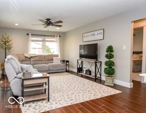 Living - 812 E Waterloo Ct, Bloomington, IN 47401 photo 1 of 1
