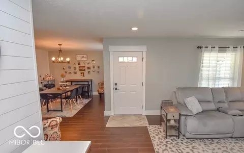 Entry Way - 812 E Waterloo Ct, Bloomington, IN 47401 photo 1 of 1