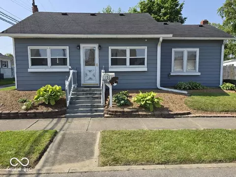 1517 N E St, Elwood, IN 46036