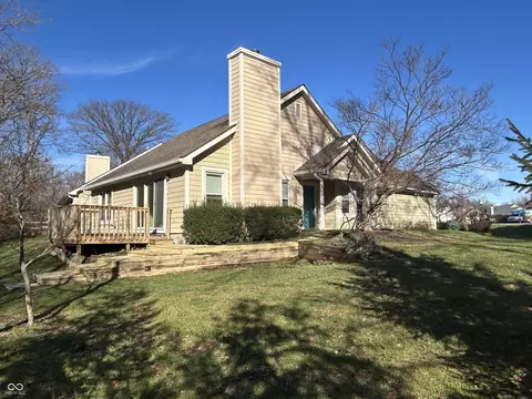 9128 Aintree Dr, Indianapolis, IN 46250