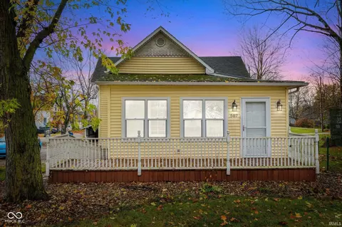 507 S State St, South Whitley, IN 46787