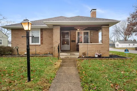 1826 Maple St, Columbus, IN 47201