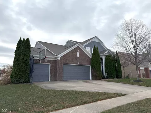 14450 Chariots Whisper Dr, Westfield, IN 46074