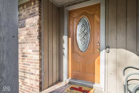 Entry Way - 7984 Oak Hill Dr, Plainfield, IN 46168 photo 1 of 2