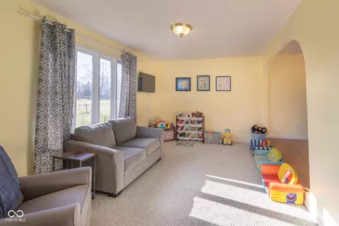 Living - 7984 Oak Hill Dr, Plainfield, IN 46168 photo 2 of 2
