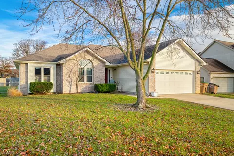 1937 Shiloh Dr, Columbus, IN 47203