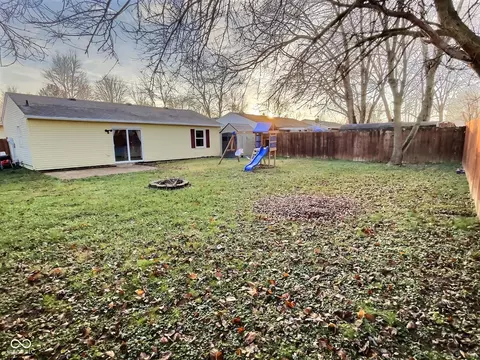 Exterior - 152 Schaefer Dr, Hope, IN 47246 photo 3 of 3