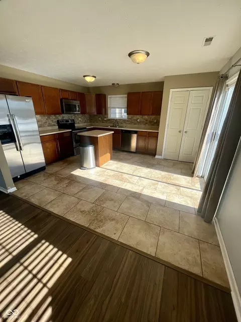 Kitchen - 471 E Pine Ridge Dr, Westfield, IN 46074 photo 1 of 2