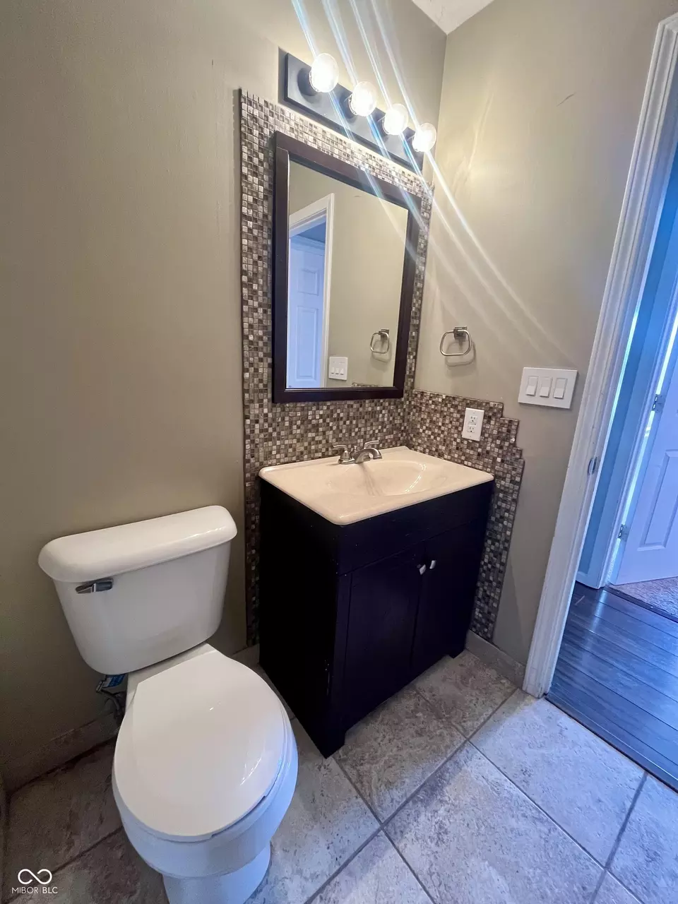 Bath - 471 E Pine Ridge Dr, Westfield, IN 46074 photo 6 of 7