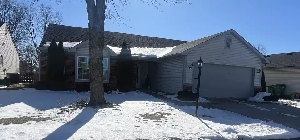 Exterior - 471 E Pine Ridge Dr, Westfield, IN 46074 photo 1 of 8