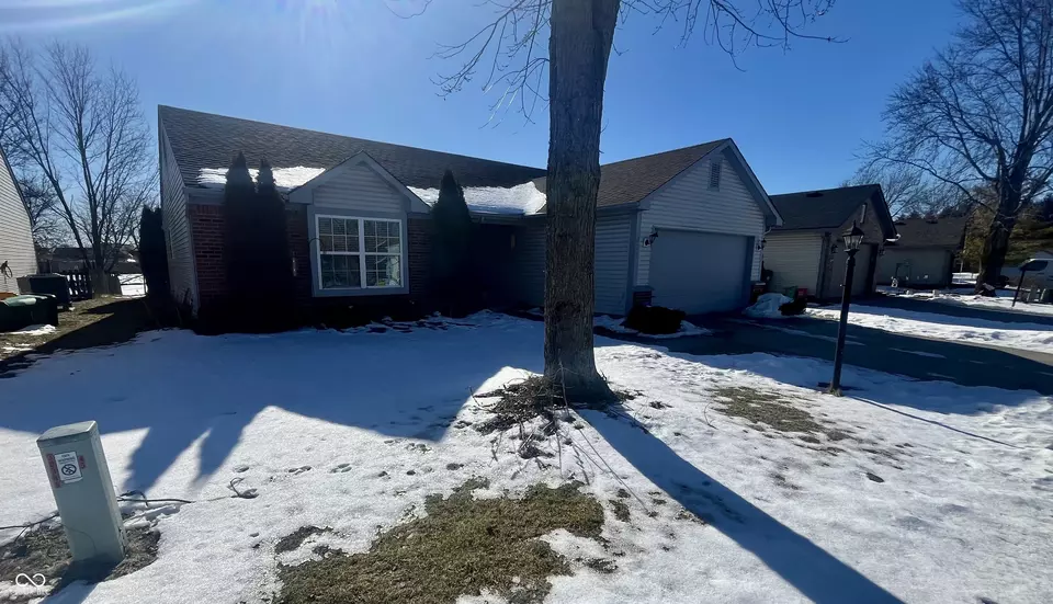 Exterior - 471 E Pine Ridge Dr, Westfield, IN 46074 photo 3 of 8