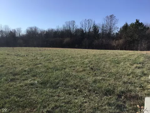 10450 Woodhall Ln, Carmel, IN 46032