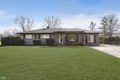 8909 Maple Hill Dr, Indianapolis, IN 46239