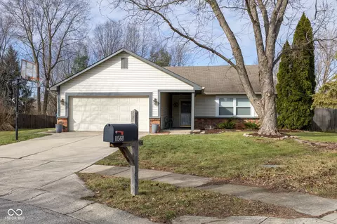 11560 Cherry Blossom West Dr, Fishers, IN 46038
