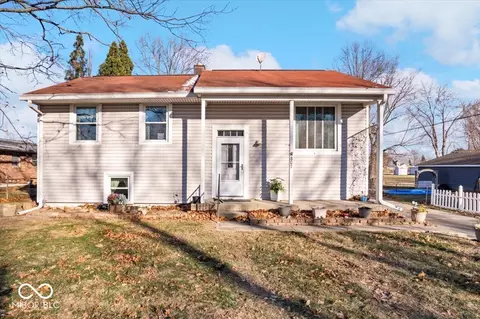 807 Alden Dr, Fortville, IN 46040