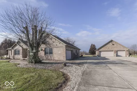 9048 N Watson Meadows Ln, Mooresville, IN 46158