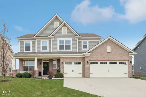 2707 Southward Dr, Greenwood, IN 46143
