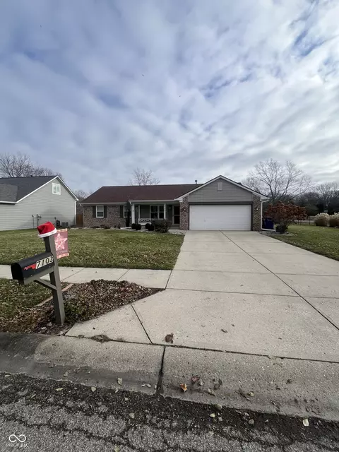 7103 Seven Oaks Dr E, Indianapolis, IN 46236