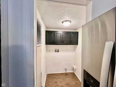 631 Della Rd, Columbus, IN 47203 photo 8
