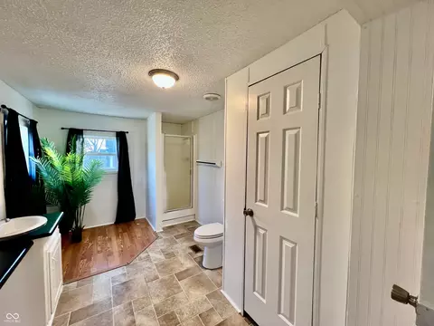631 Della Rd, Columbus, IN 47203 photo 15