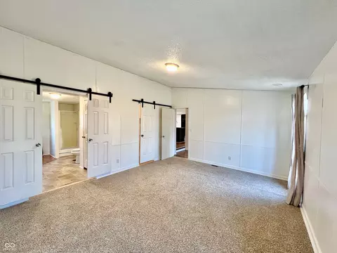 631 Della Rd, Columbus, IN 47203 photo 13