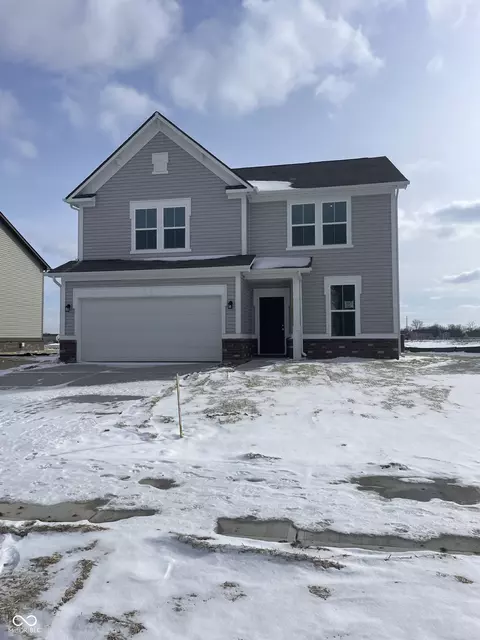 239 Ambassador Dr, Pittsboro, IN 46167