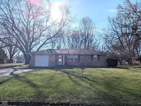 953 W Seybert St, Pendleton, IN 46064