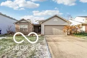 15355 Follow Dr, Noblesville, IN 46060