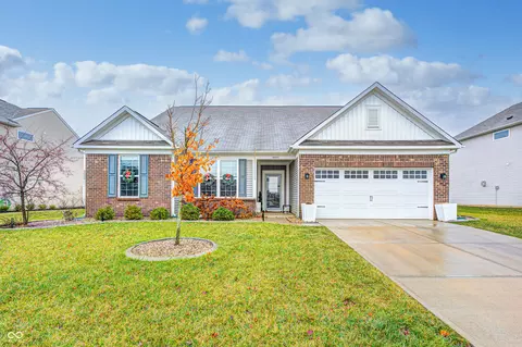 8885 River Ridge Dr, Brownsburg, IN 46112