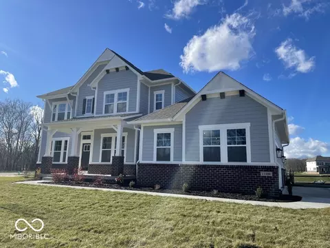 11326 Briargate Dr, Fishers, IN 46040