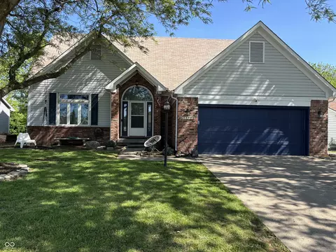 11720 Grenadier Ln, Indianapolis, IN 46229