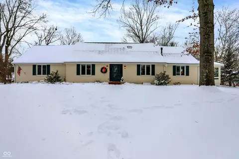 656 Spring Hills Dr, Zionsville, IN 46077